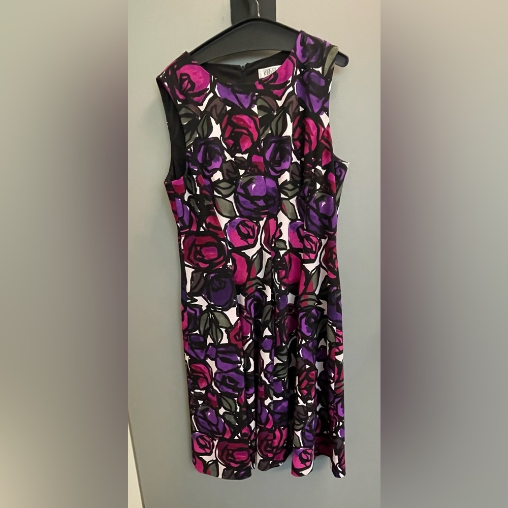 💐 Stunning Kasper floral dress 16